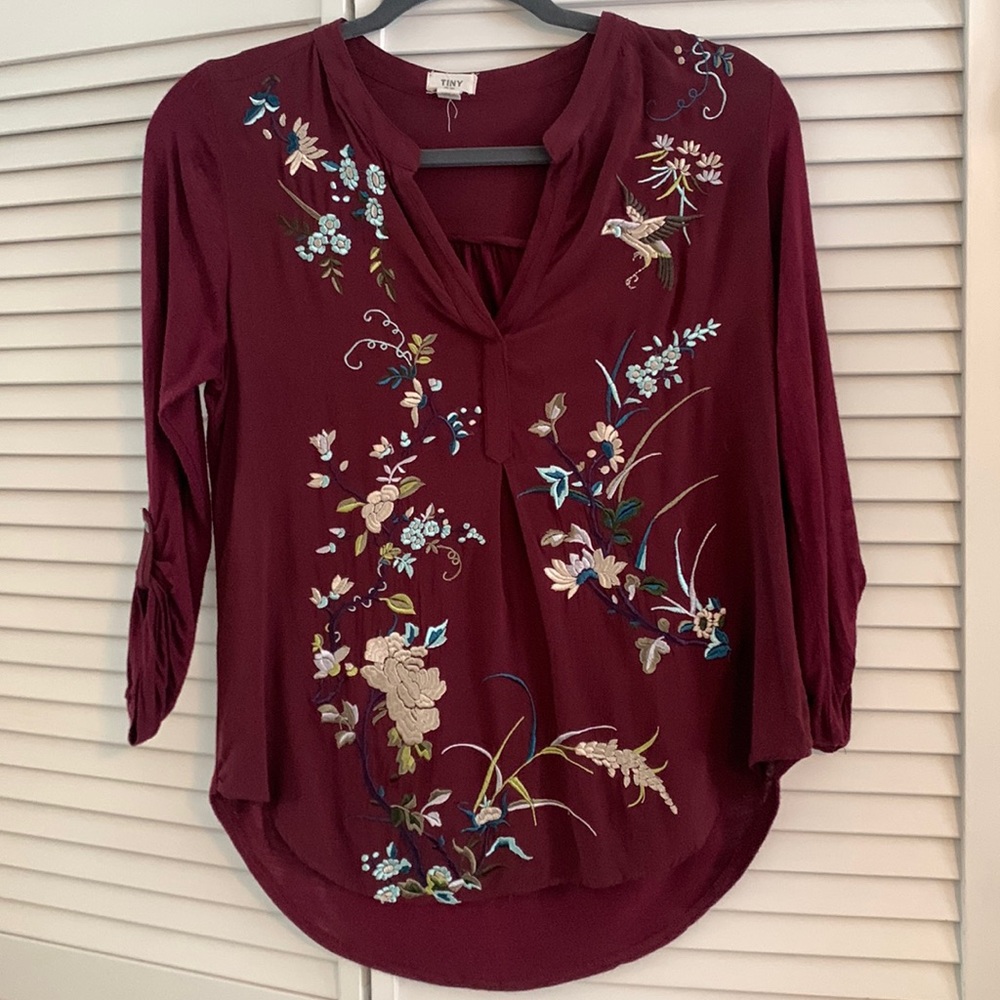 Anthropologie TINY v neck pullover, burgundy, embroidered, size XS/S VGUC